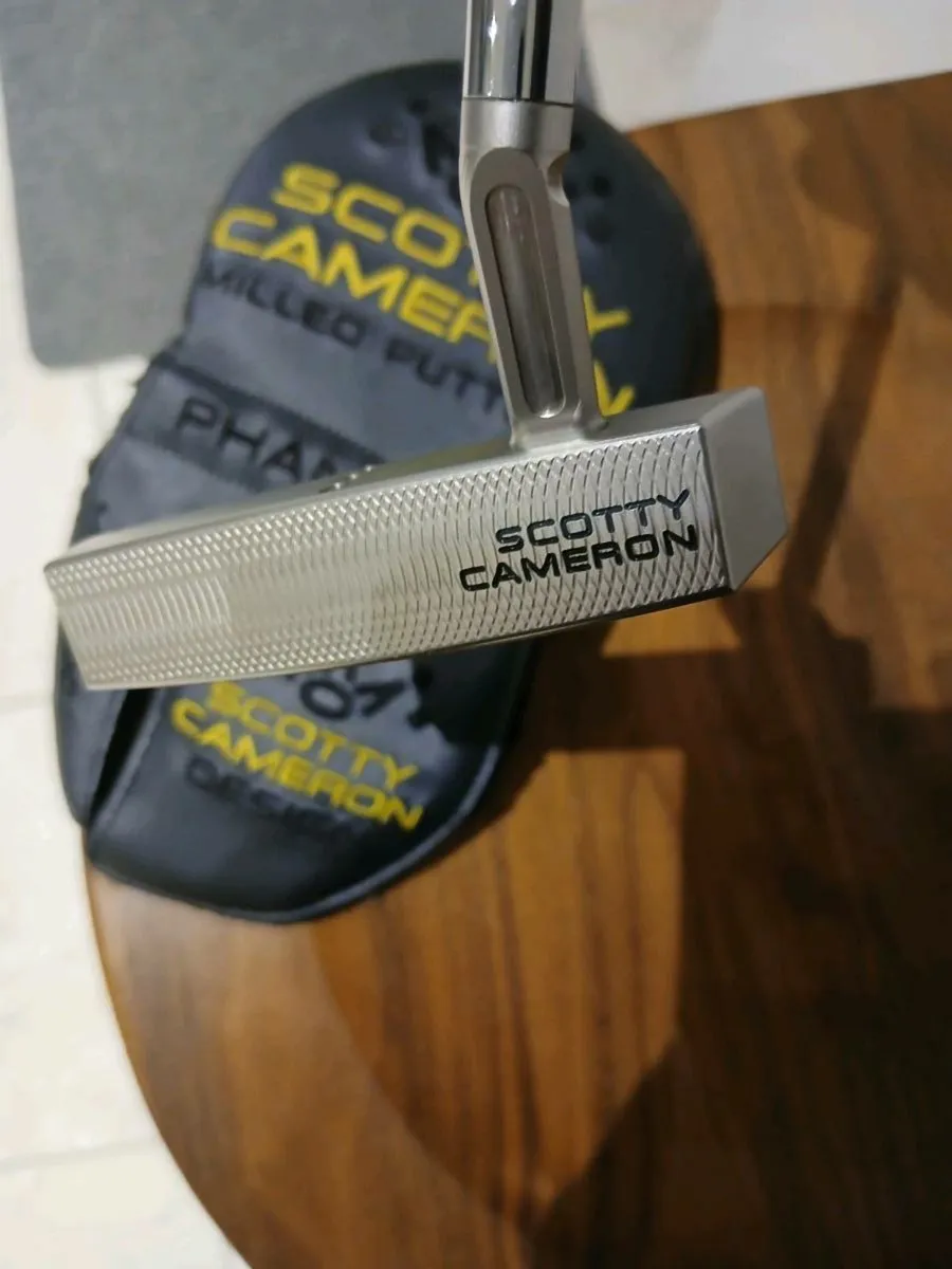Scotty cameron phantom 5.5 putter - Image 4