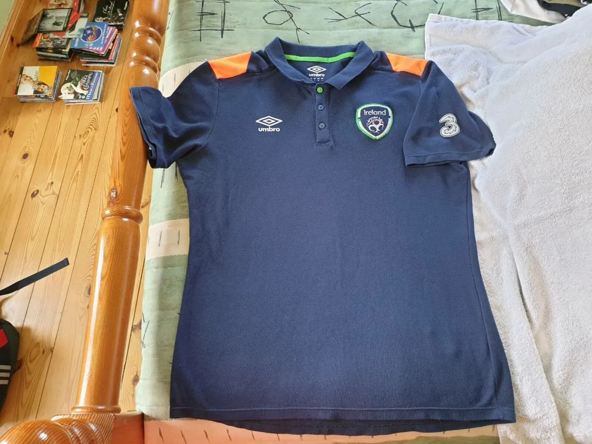 Ireland Football Polo Training Shirt 2015 to 2016 - Image 1