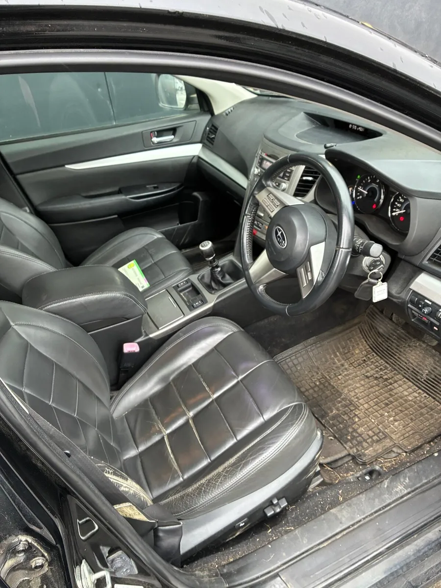 Subaru Legacy. - Image 4