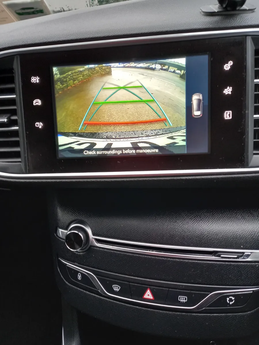 2015 Peugeot 308 1.2 Petrol AUTOMATIC - Image 2