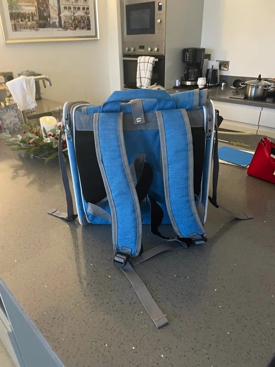 Dog carrier - Image 2