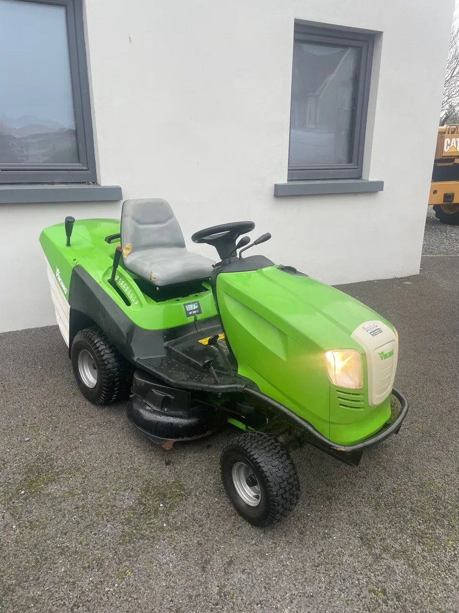 Ride on lawnmower - Image 1