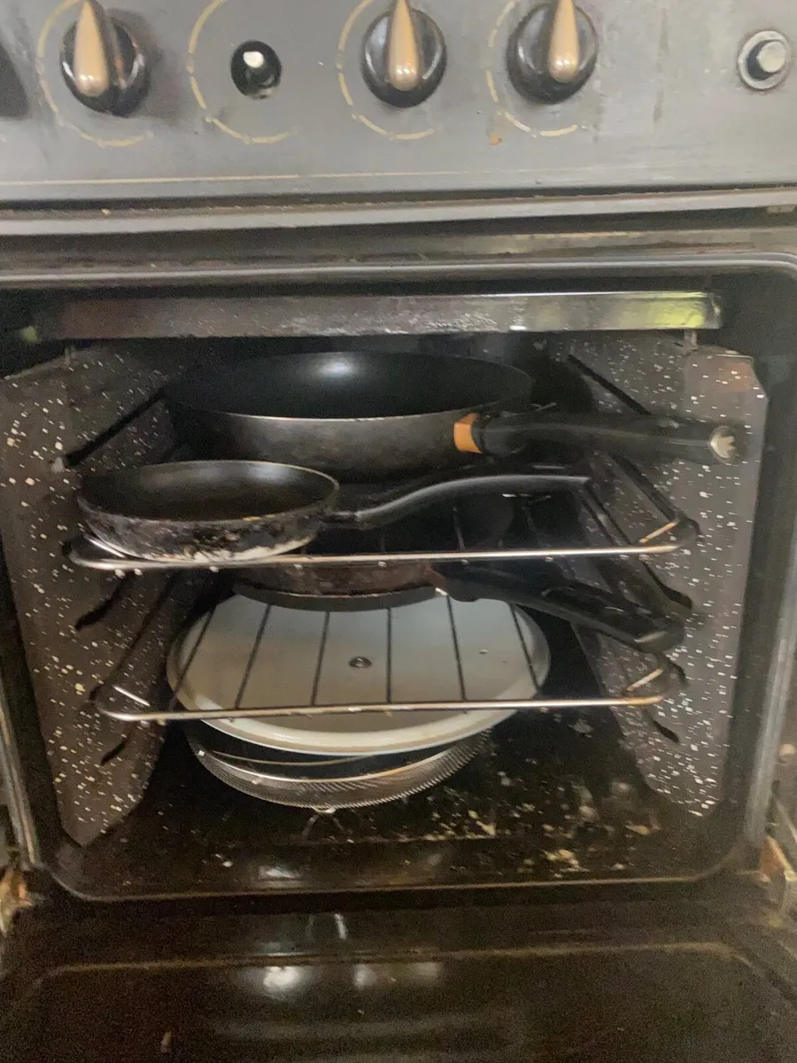 Hotpoint range cooketr - Image 4