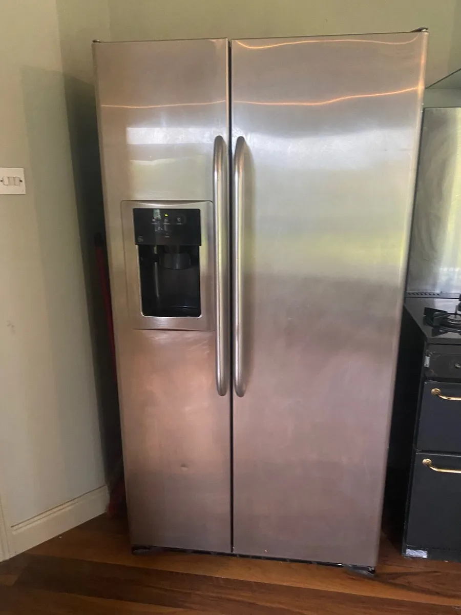 American fridge freezer - Image 1