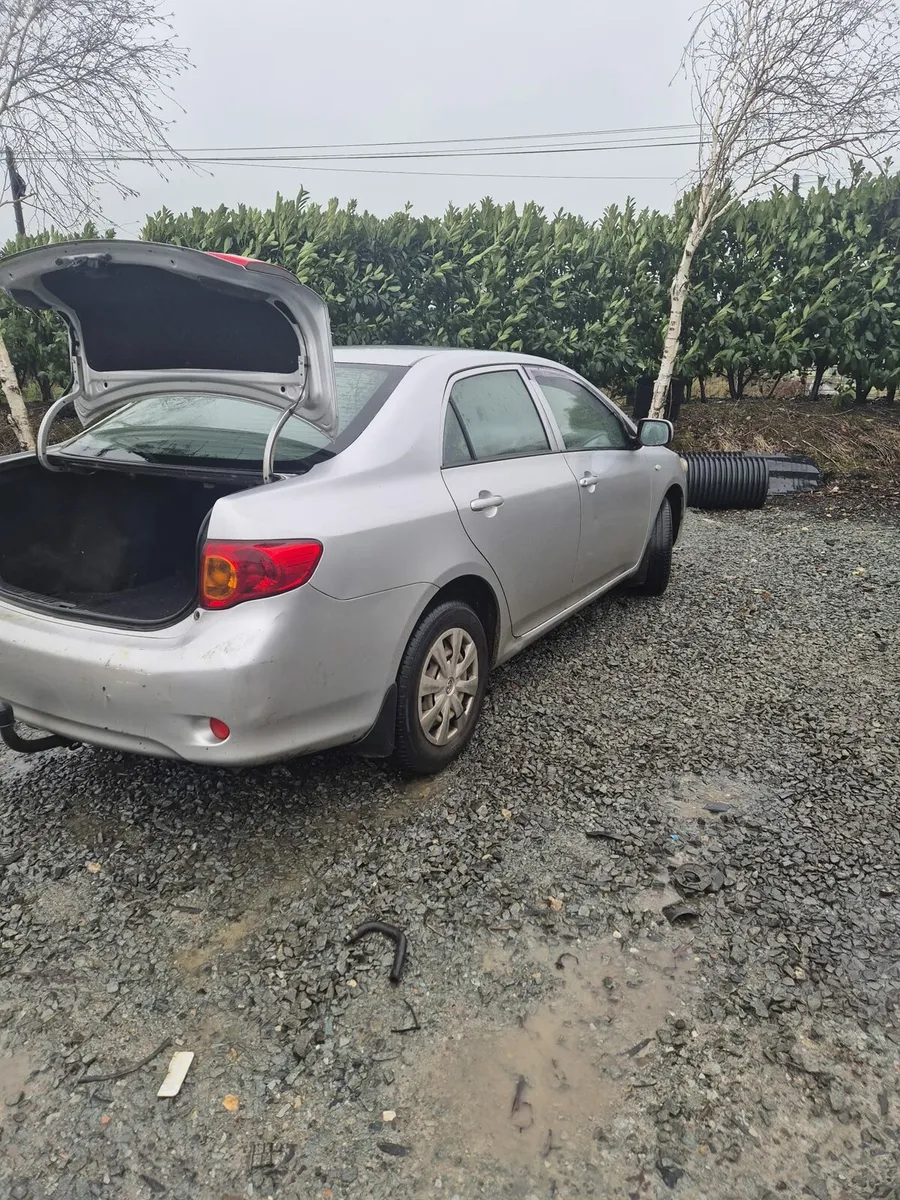 Toyota Corolla - Breaking only - Image 3