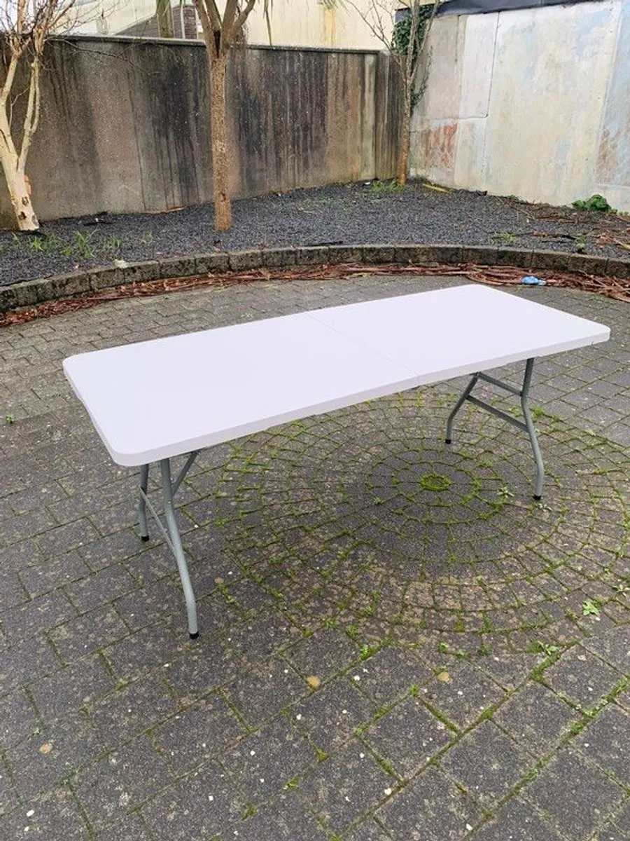 6ft folding table - Image 1