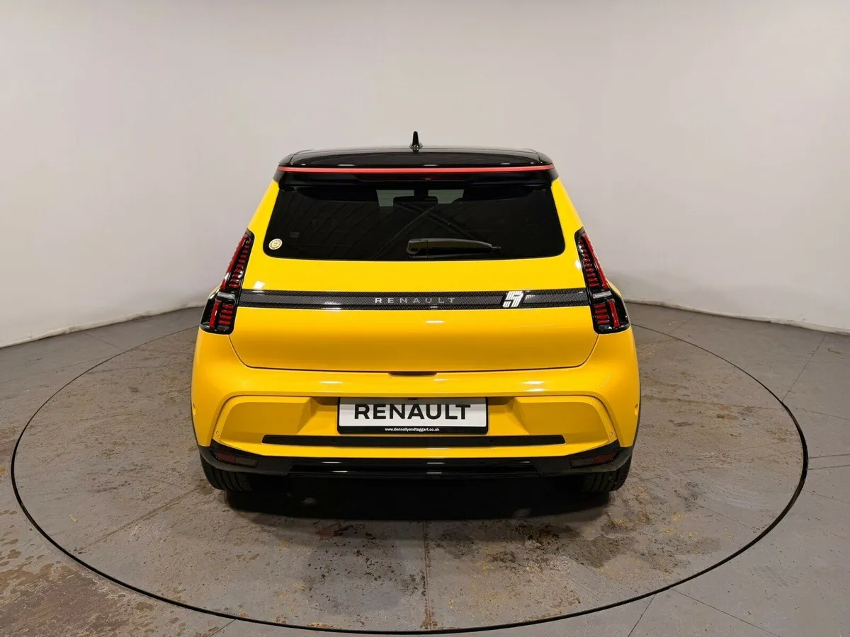 Renault 5 E-Tech Hatchback Iconic Five - Image 4
