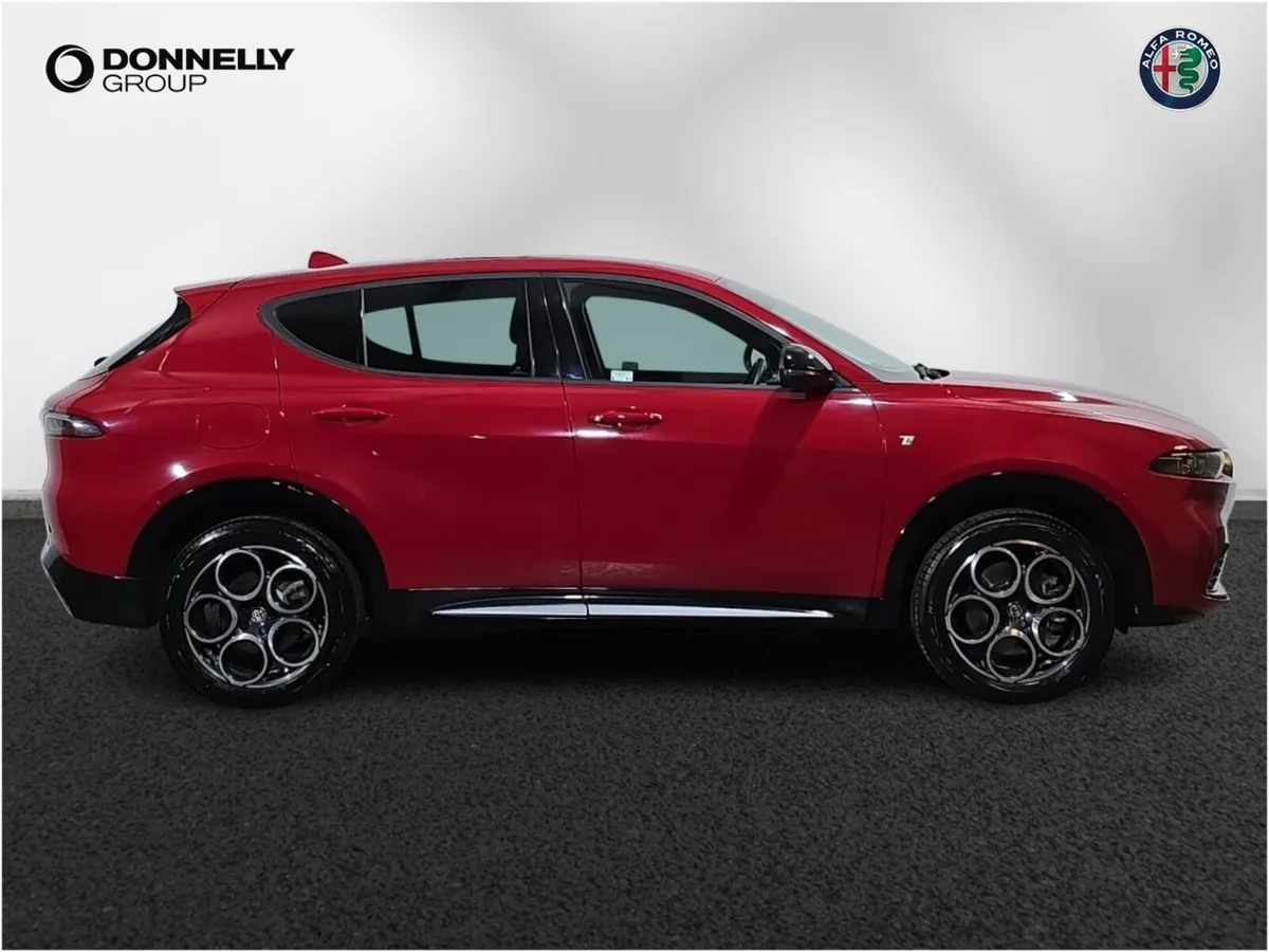 Alfa Romeo Tonale Hatchback Ti - Image 3