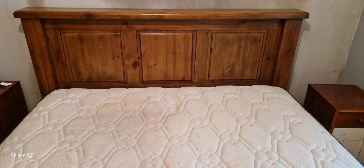 King size wooden bed - Image 3