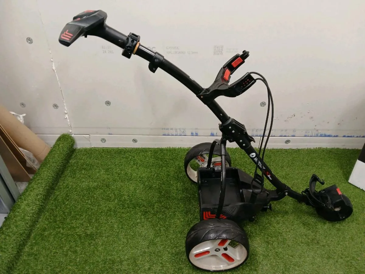 Motocaddy S1 Pro at Golf Concepts - Image 2