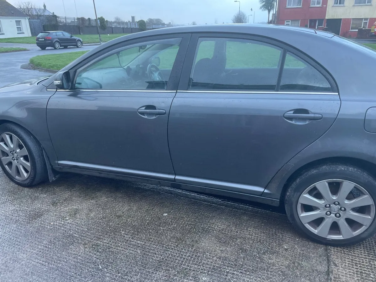 Toyota Avensis 2008 - Image 4