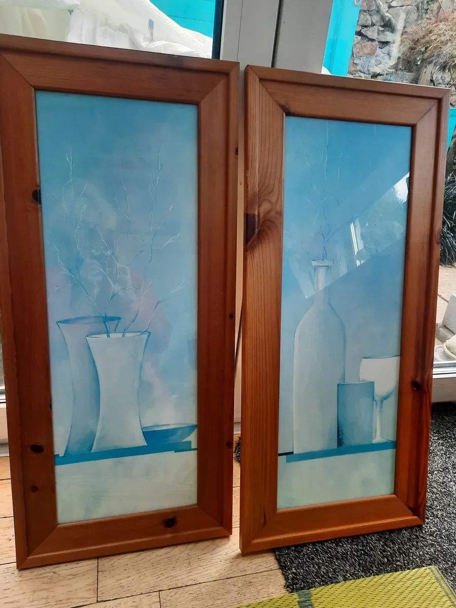 3 pine framed pictures. - Image 1