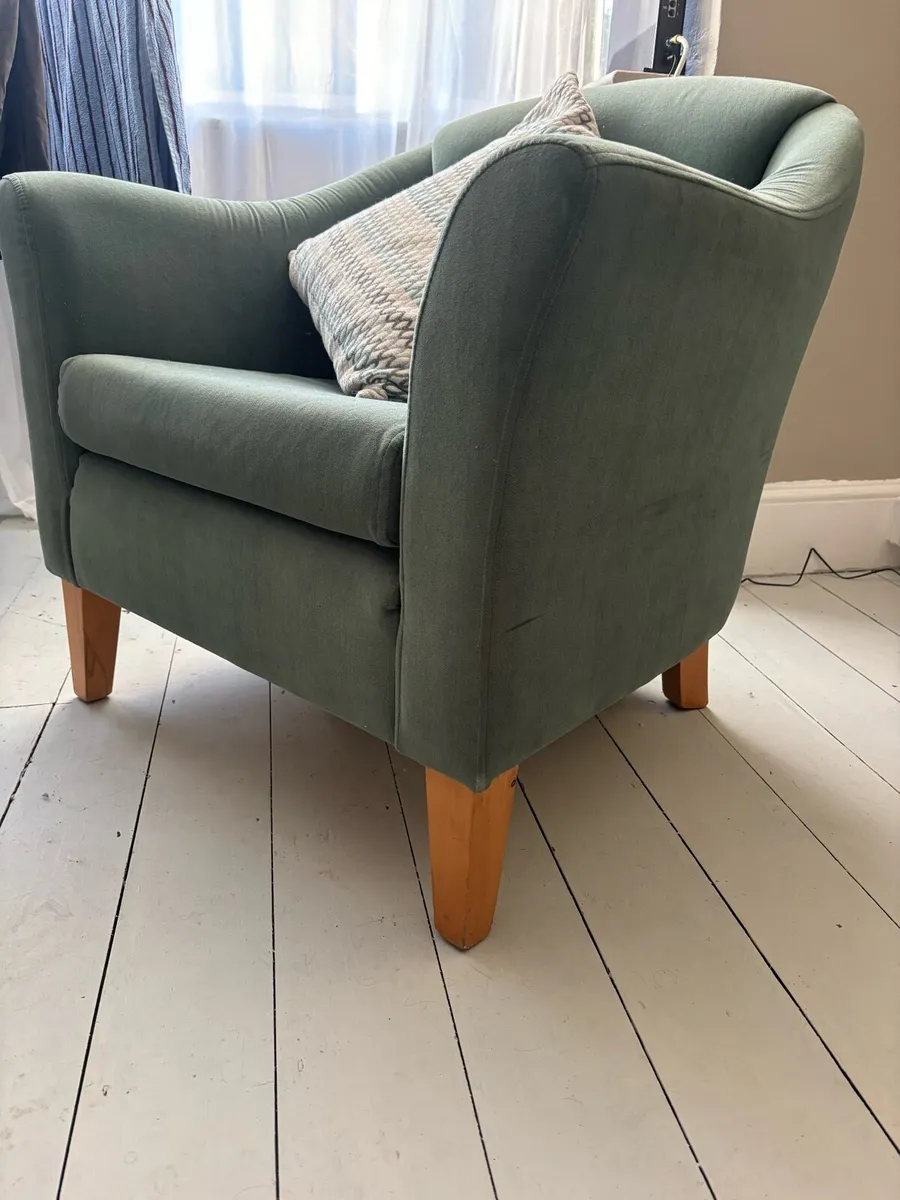 Green arm chair free to take away - Image 2