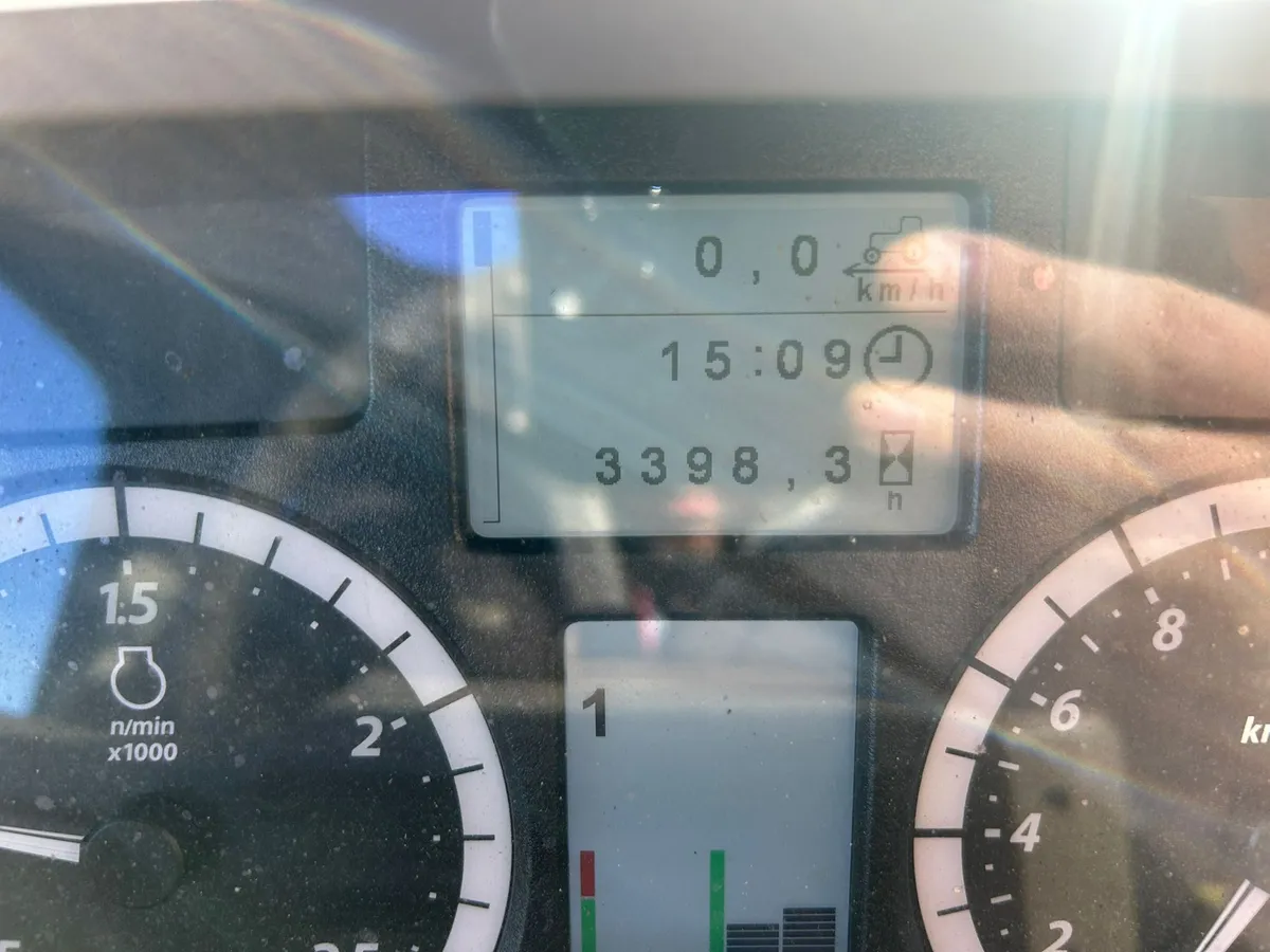 2019 John Deere 6155M - Image 2