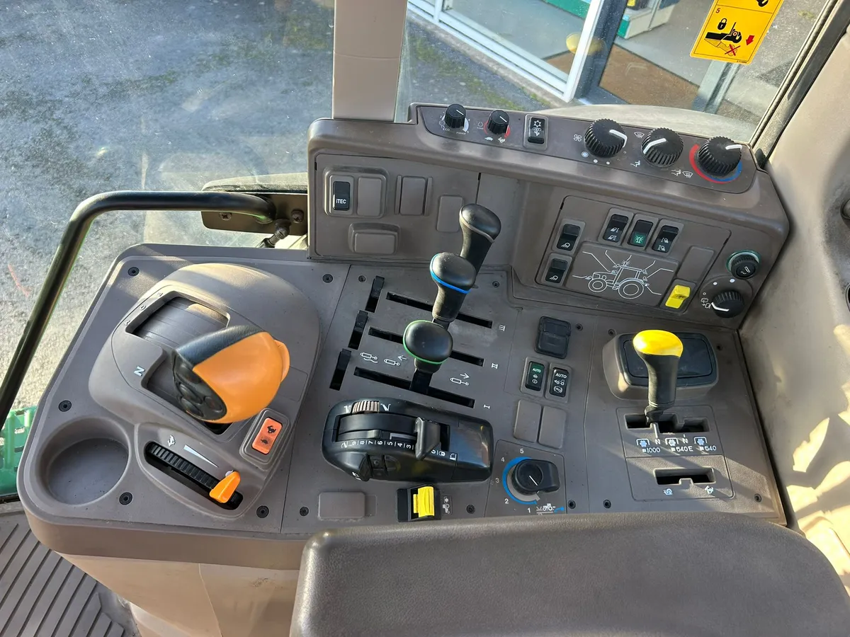 2019 John Deere 6155M - Image 3