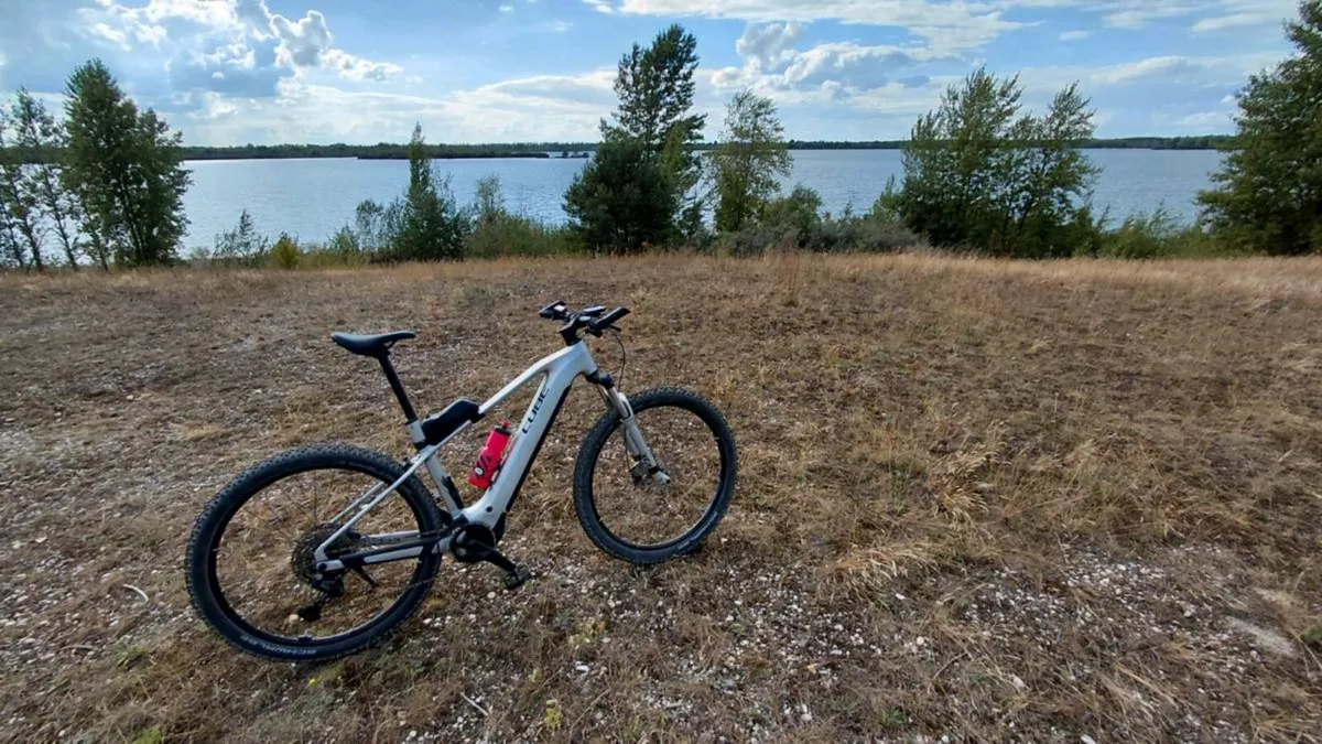 Cube hybrid one 800 silver size XL model 2025 - Image 1