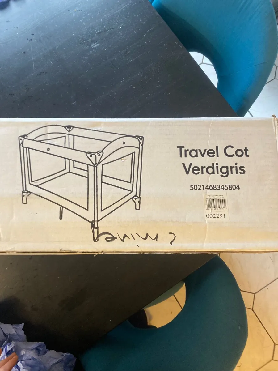 Travel cot - Image 2