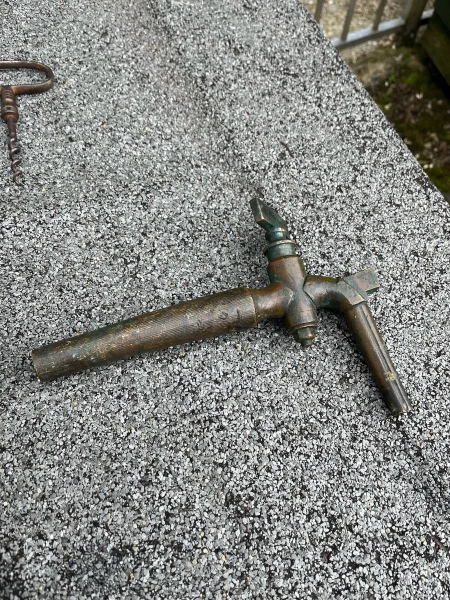 Brass Barrel Taps - Image 1