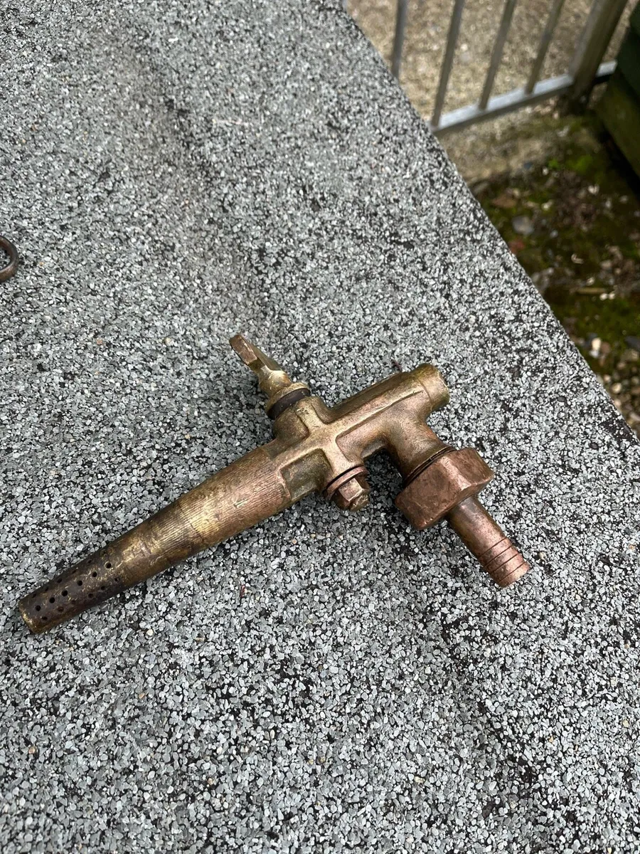 Brass Barrel Taps - Image 3