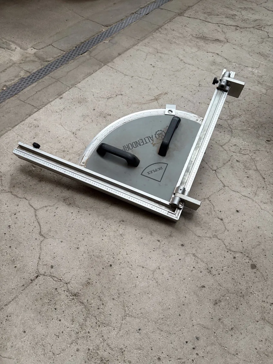 Dimension saw - Image 1