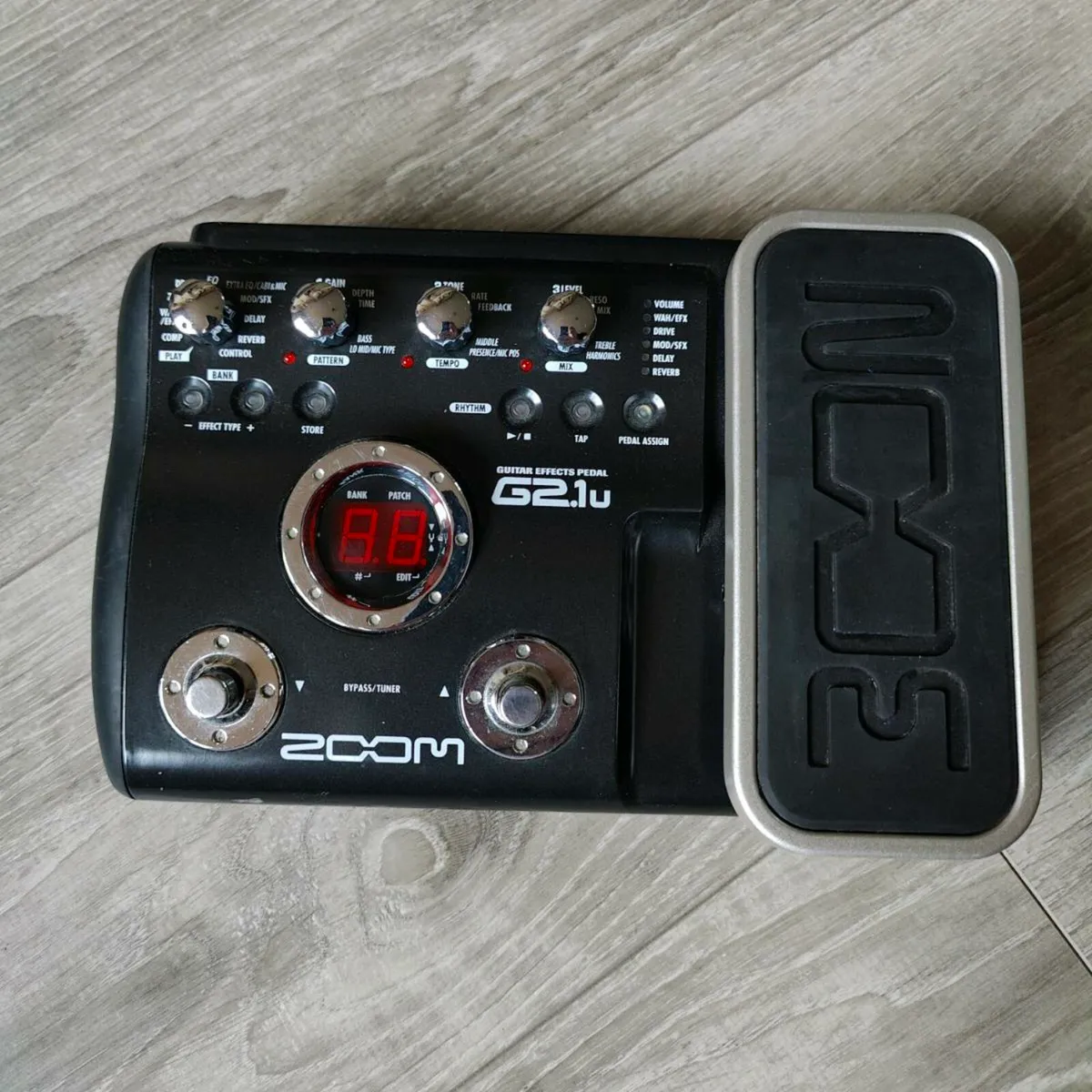 Zoom G2.1U Guitar Effects Pedal with USB - Image 3