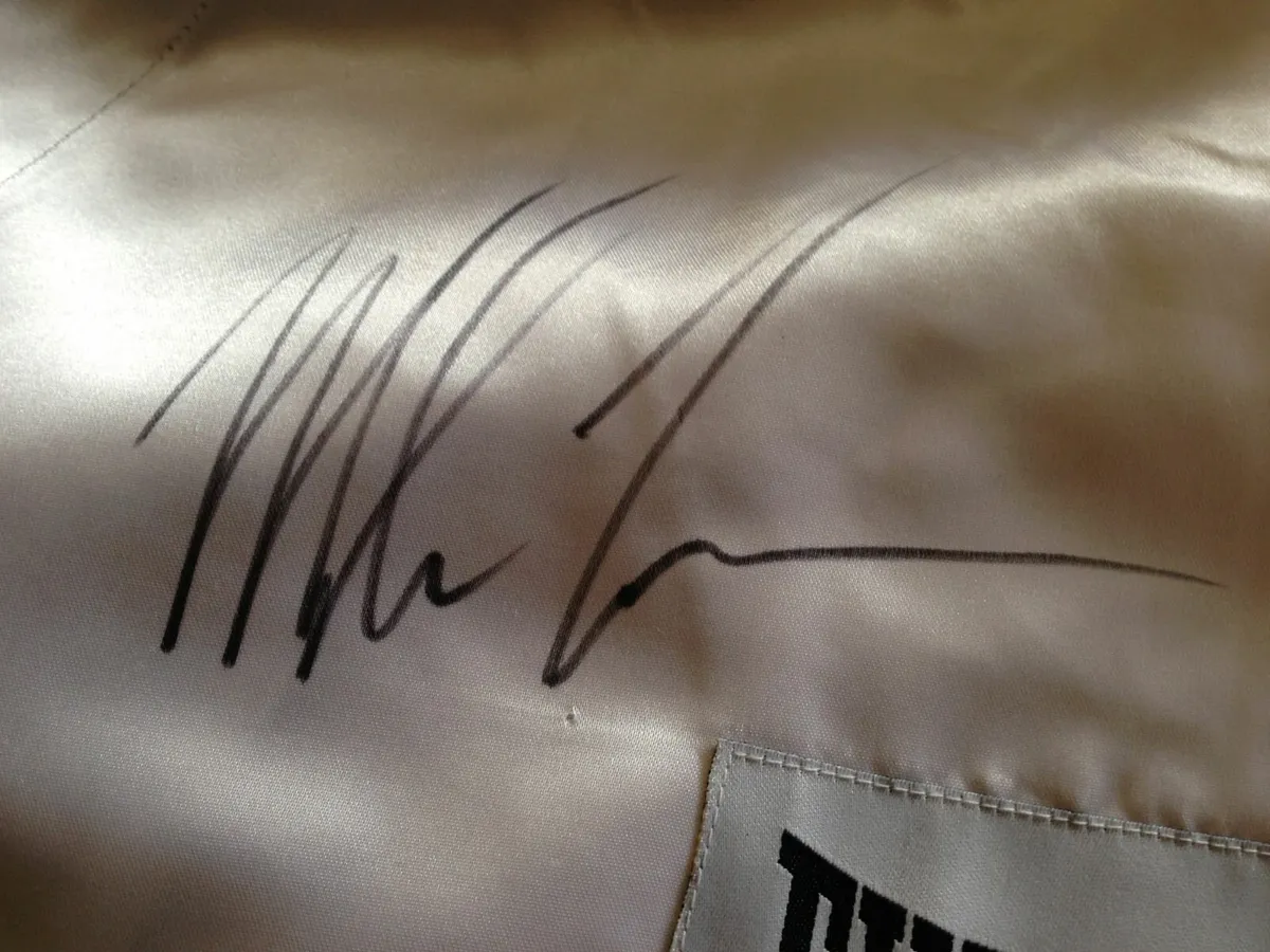 Signed Mike Tyson Boxing Robe, certificate of auth - Image 3