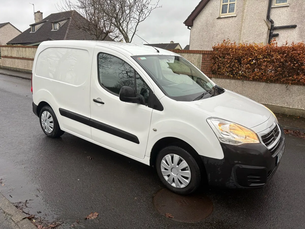 2018 Peugeot Partner 3 Seats DOE 04/26 TAX 05/26 - Image 4