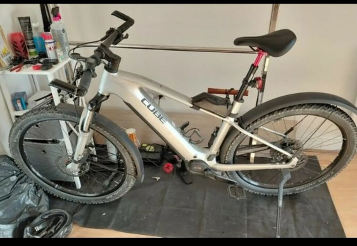Cube hybrid one 800 silver size XL model 2025 - Image 2