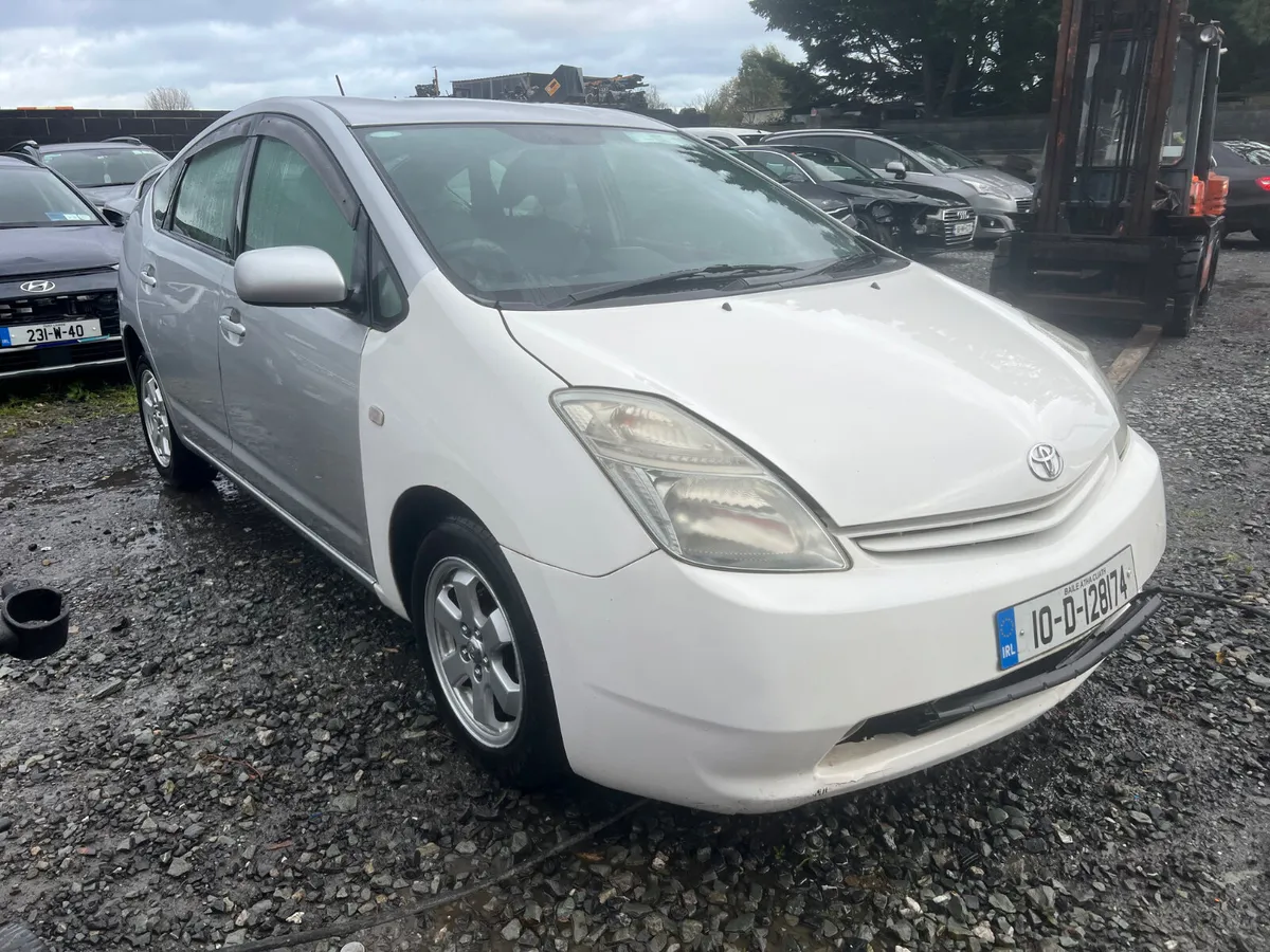 2010 Toyota Prius 1.5 Hybrid - Image 3