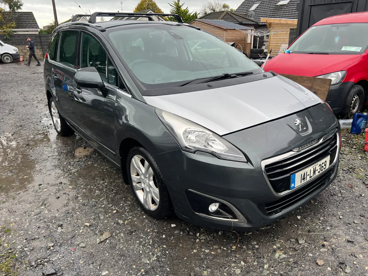 2014 Peugoet 5008 1.6 Diesel driving - Image 1