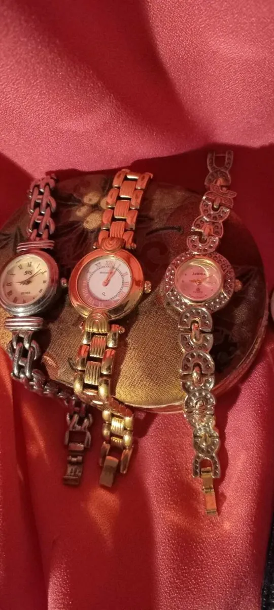 Job lot ladies watches - Image 4