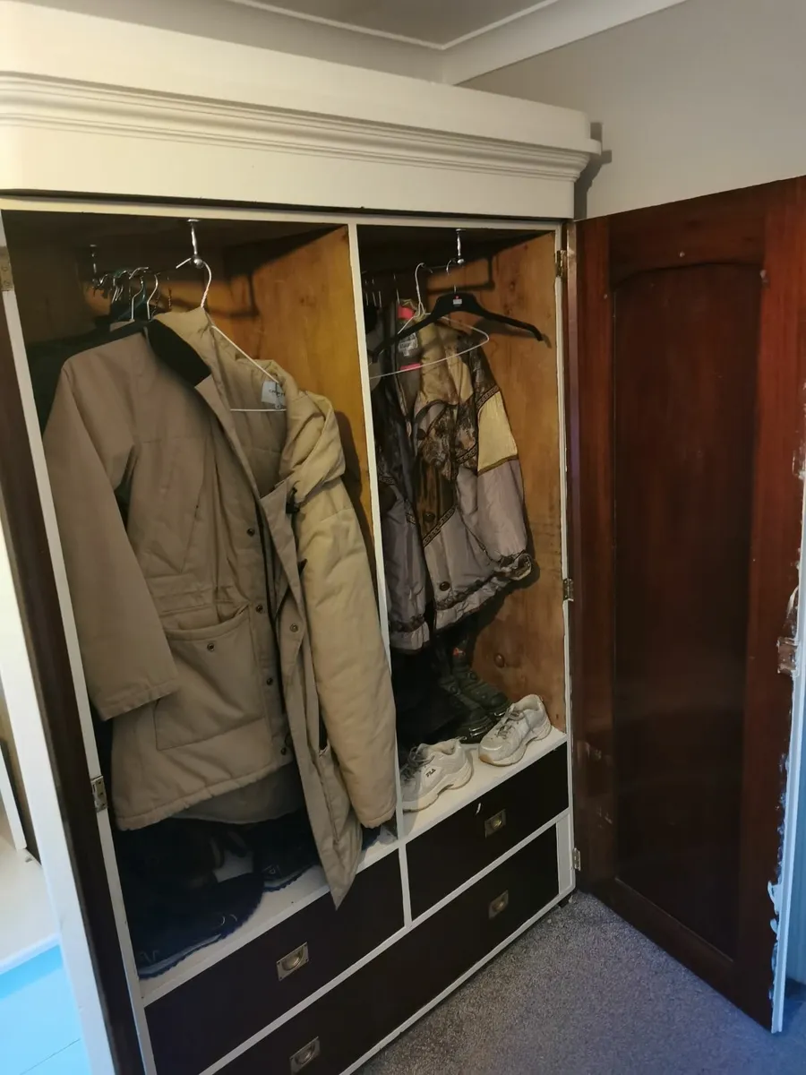 Antique wardrobe - Image 2