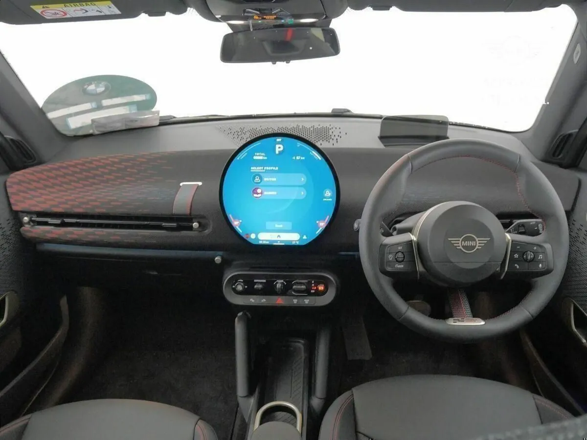 Mini Cooper Cooper E - Image 4