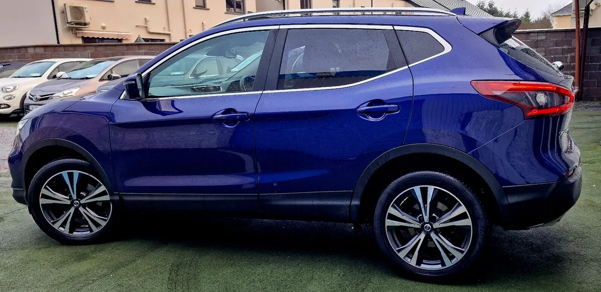 Nissan Qashqai N-CONNECTA 360 CAMERA NAV - Image 3
