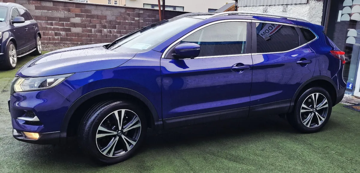 Nissan Qashqai N-CONNECTA 360 CAMERA NAV - Image 2