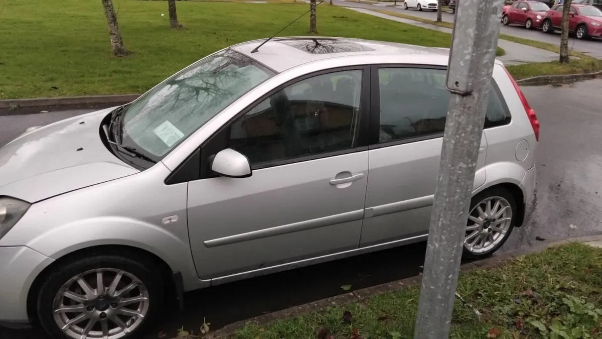 Ford Fiesta 2008 - Image 2