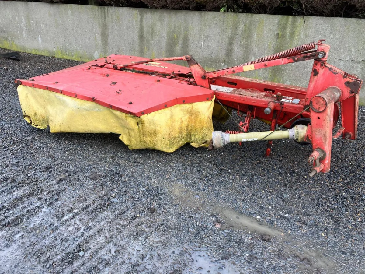 Twin Disc Mower **Online Auction** - Image 1