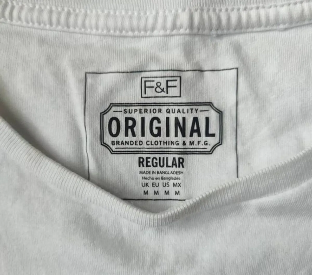 T-Shirt More Than Meets The Eye Size M - Image 2