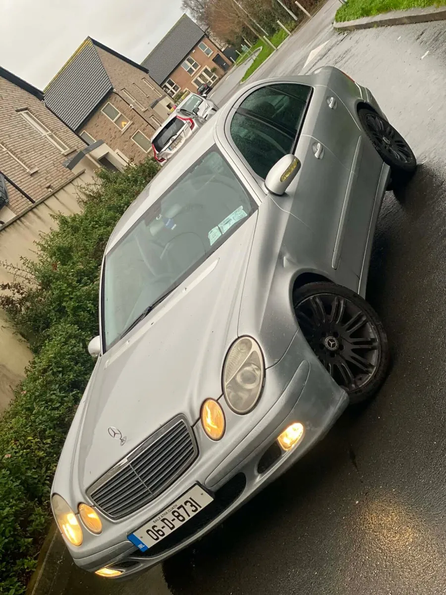 Mercedes E class - Image 2