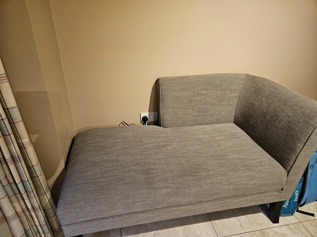 Chaise lounge - Image 2