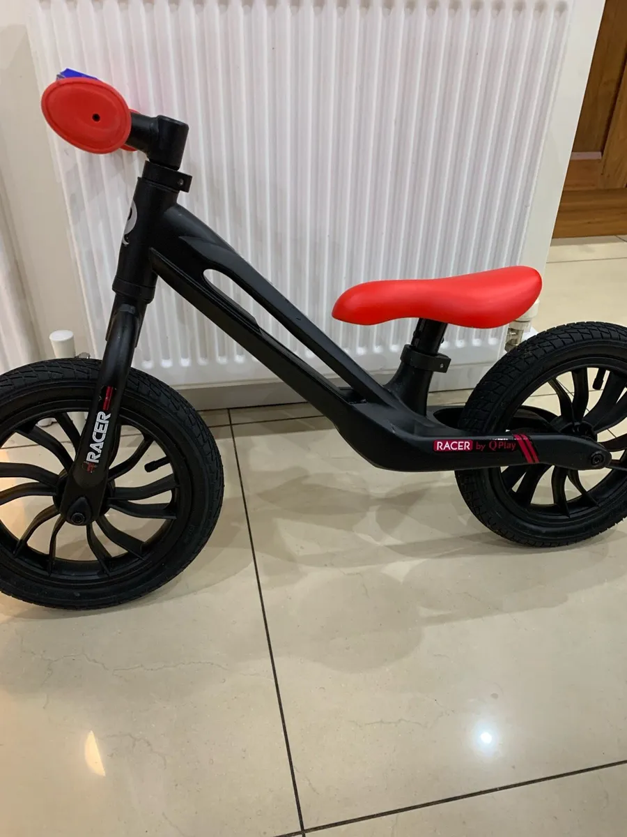 Kid’s magnesium balance bike - Image 1
