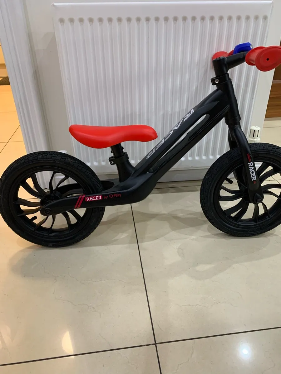 Kid’s magnesium balance bike - Image 2