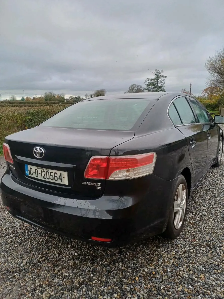 TOYOTA AVENSIS 2010 - Image 2