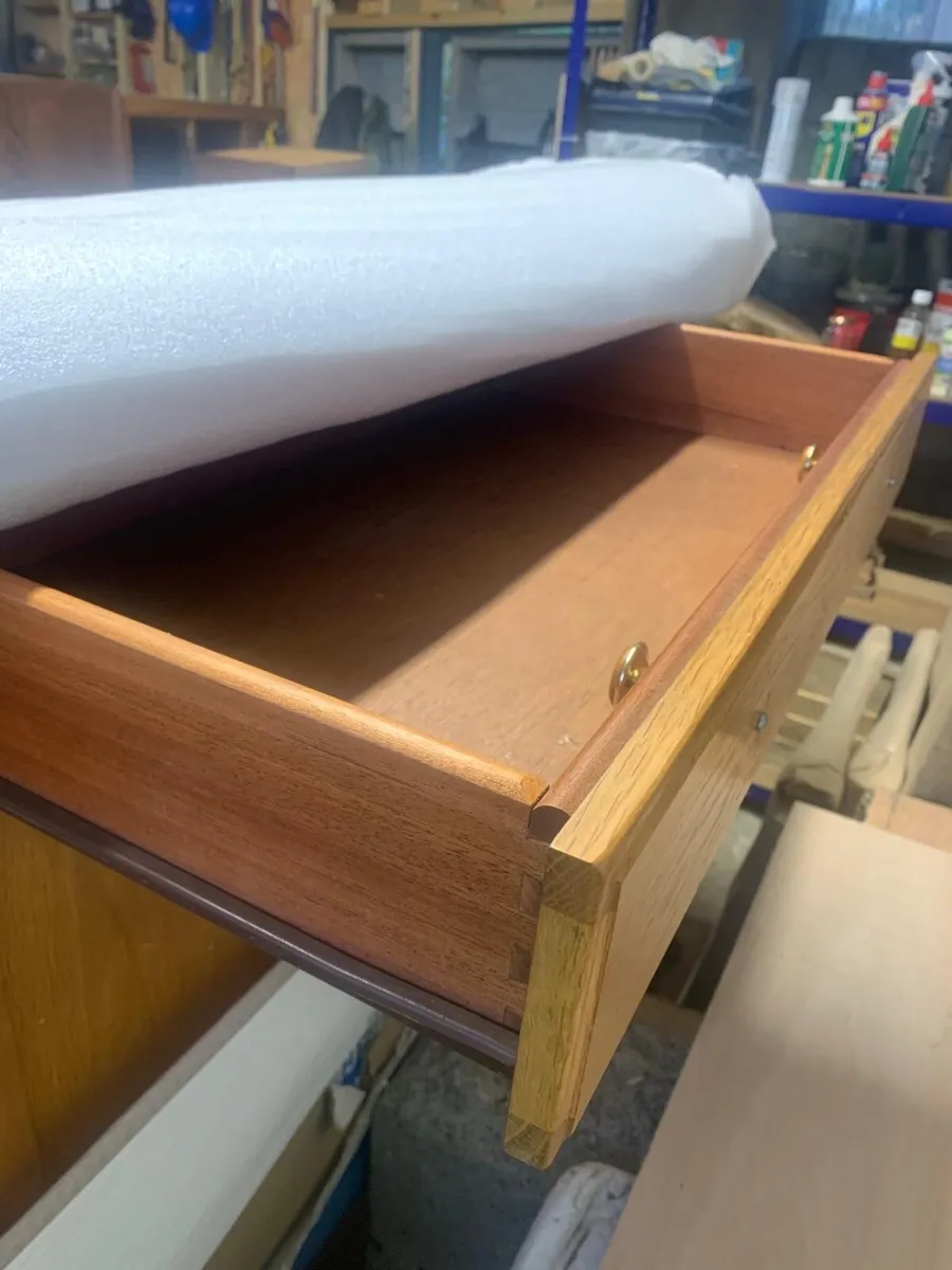 American White Oak Dining Table, Sideboard 6 chair - Image 3