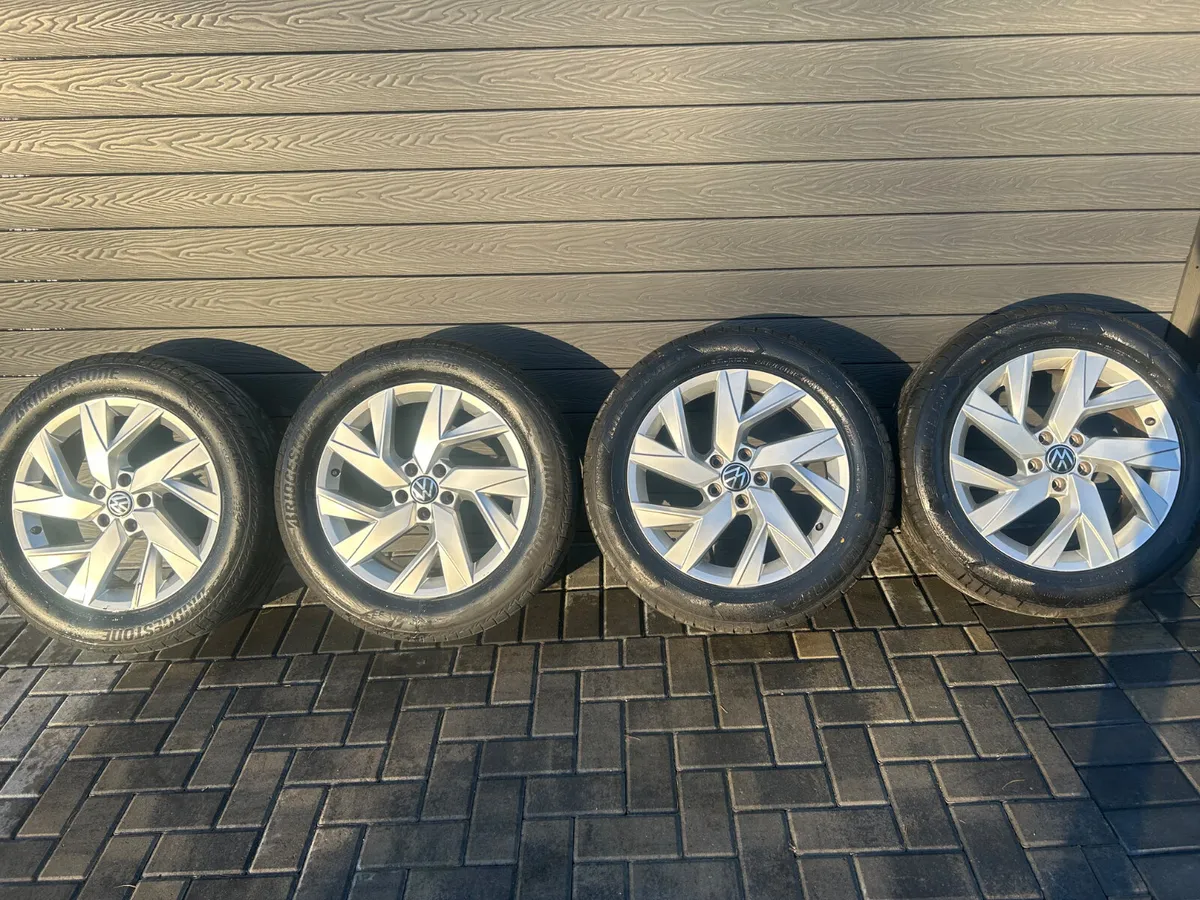 18” GENUINE VOLKSWAGEN TIGUAN ALLOY WHEELS & TYRES - Image 2