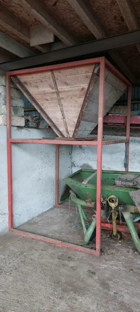 Over-Head Corn Grain Hopper & Auger - Image 1