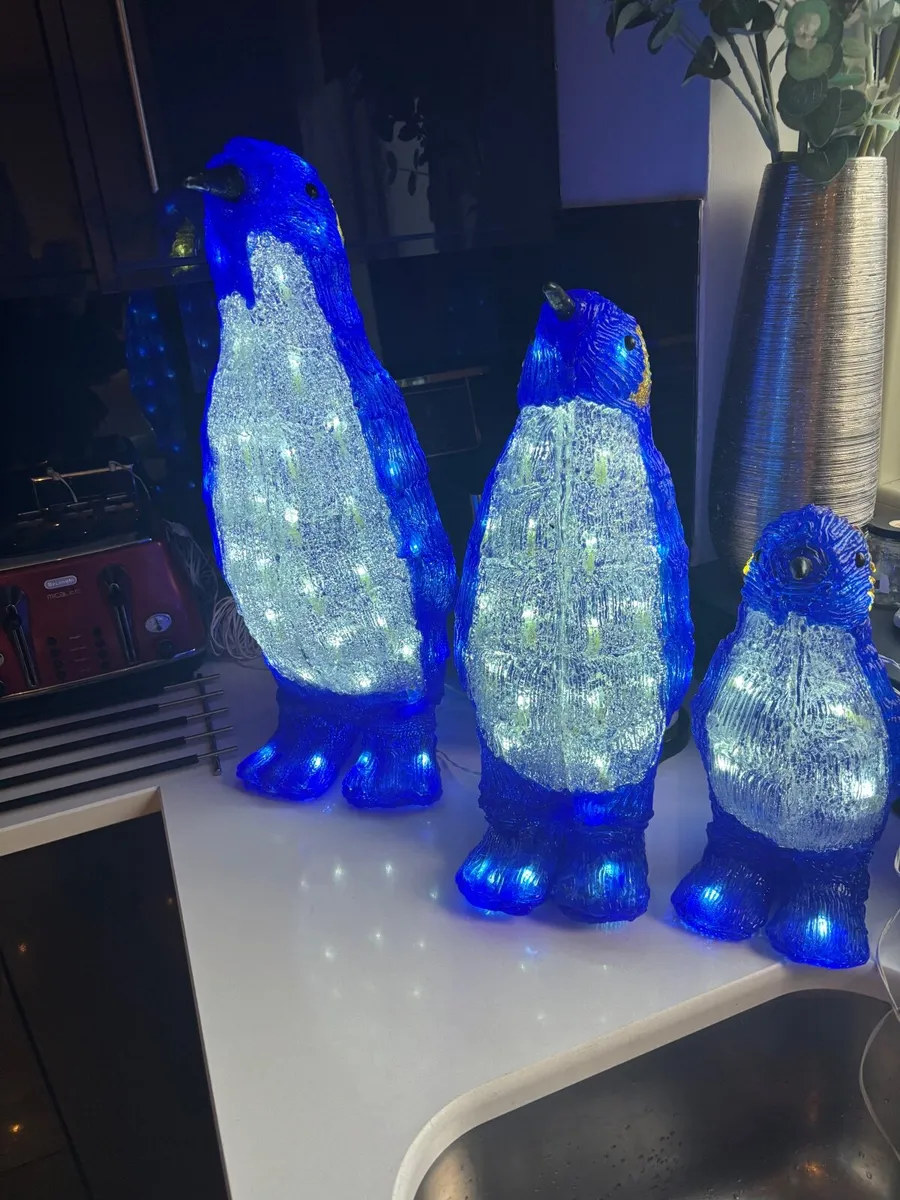 Christmas decorations - Image 1