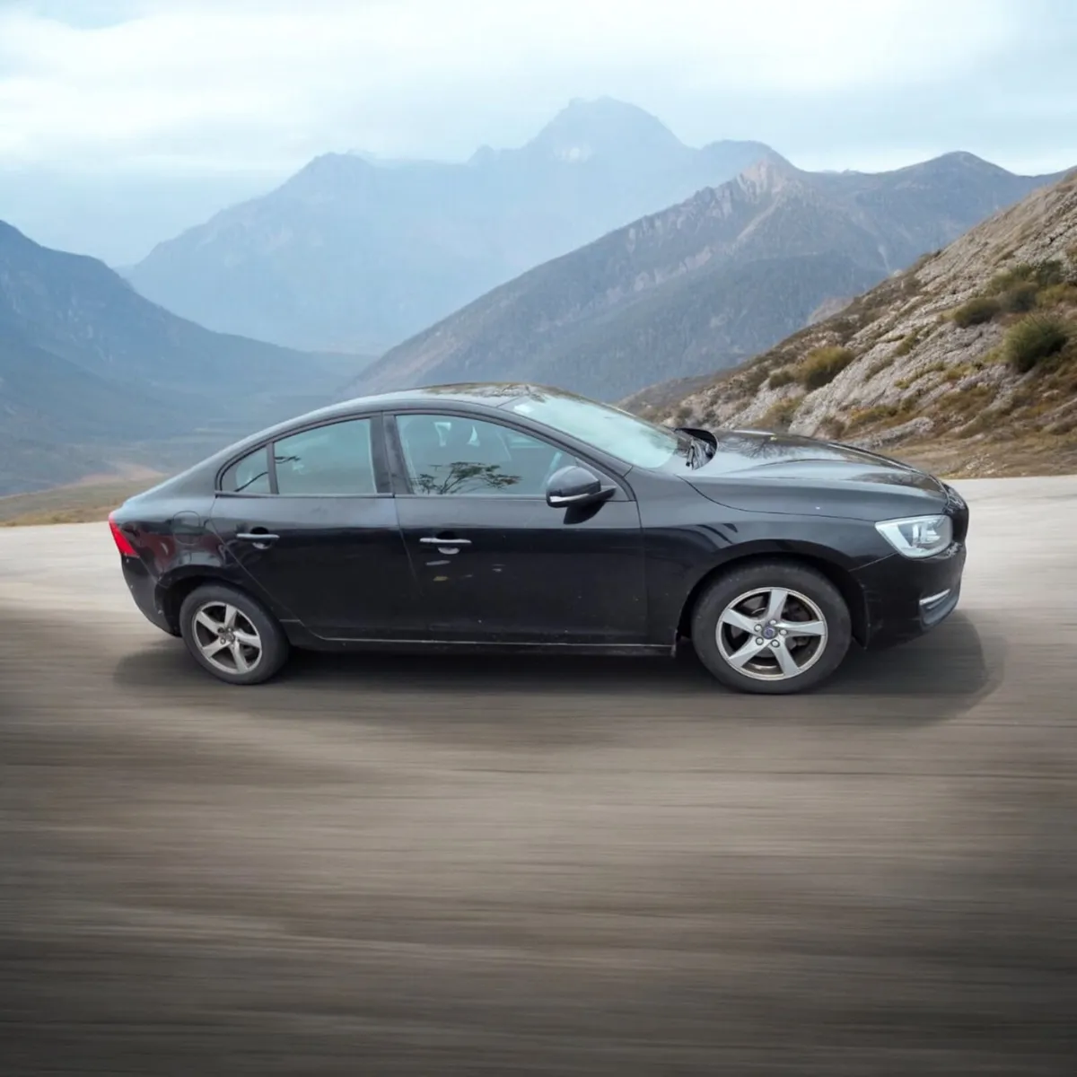 2016 Volvo D2 (120hp) ES - Image 3