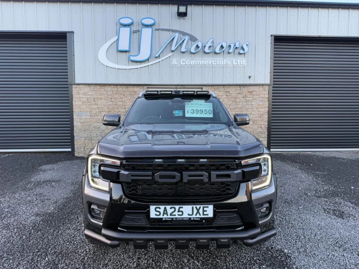 25 FORD RANGER 3 LITRE ECOBLUE V6 WILDTRAK 240BHP - Image 2