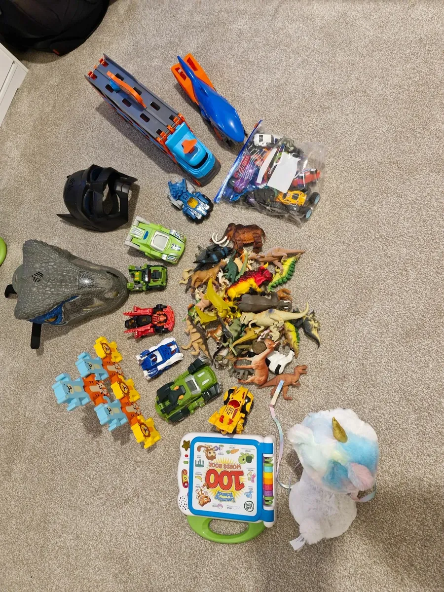 Free Toys - Image 1
